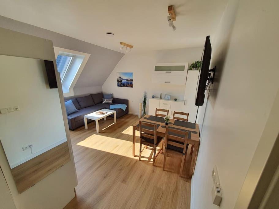 Kiel-Russee Familienwohnung, Lademoeglichkeit, Co2 Frei Εξωτερικό φωτογραφία