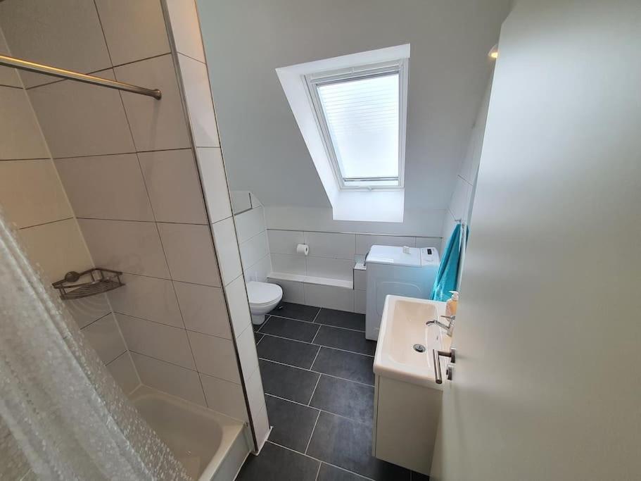 Kiel-Russee Familienwohnung, Lademoeglichkeit, Co2 Frei Εξωτερικό φωτογραφία